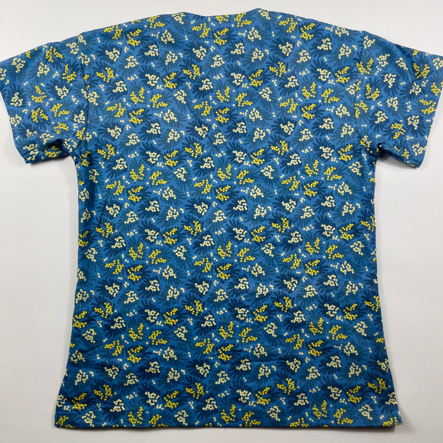 Wattle Fun Scrub Top - last one Relaxed Fit XXS!