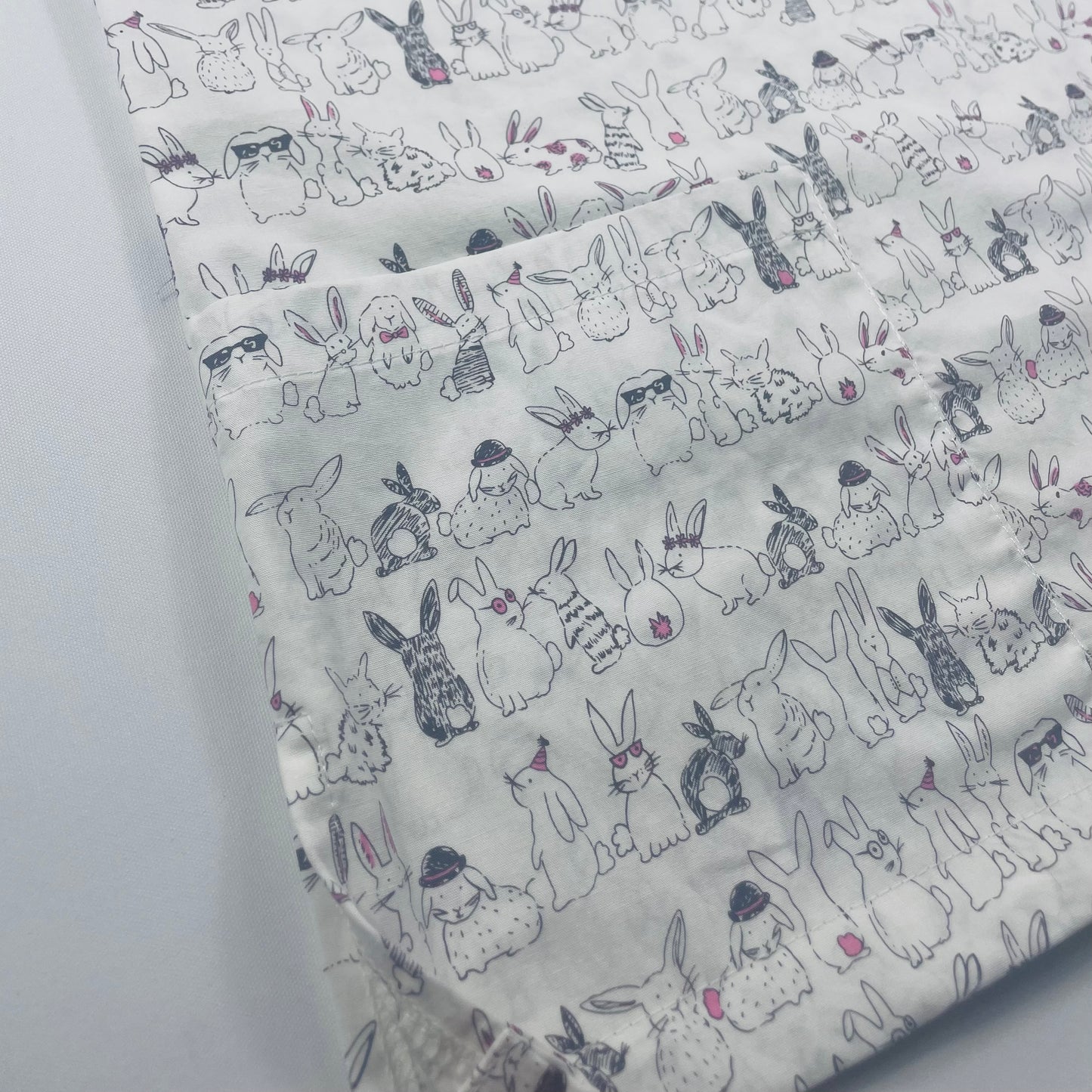 Bad Bunnies Fun Scrub Top - last one Relaxed fit XXS!