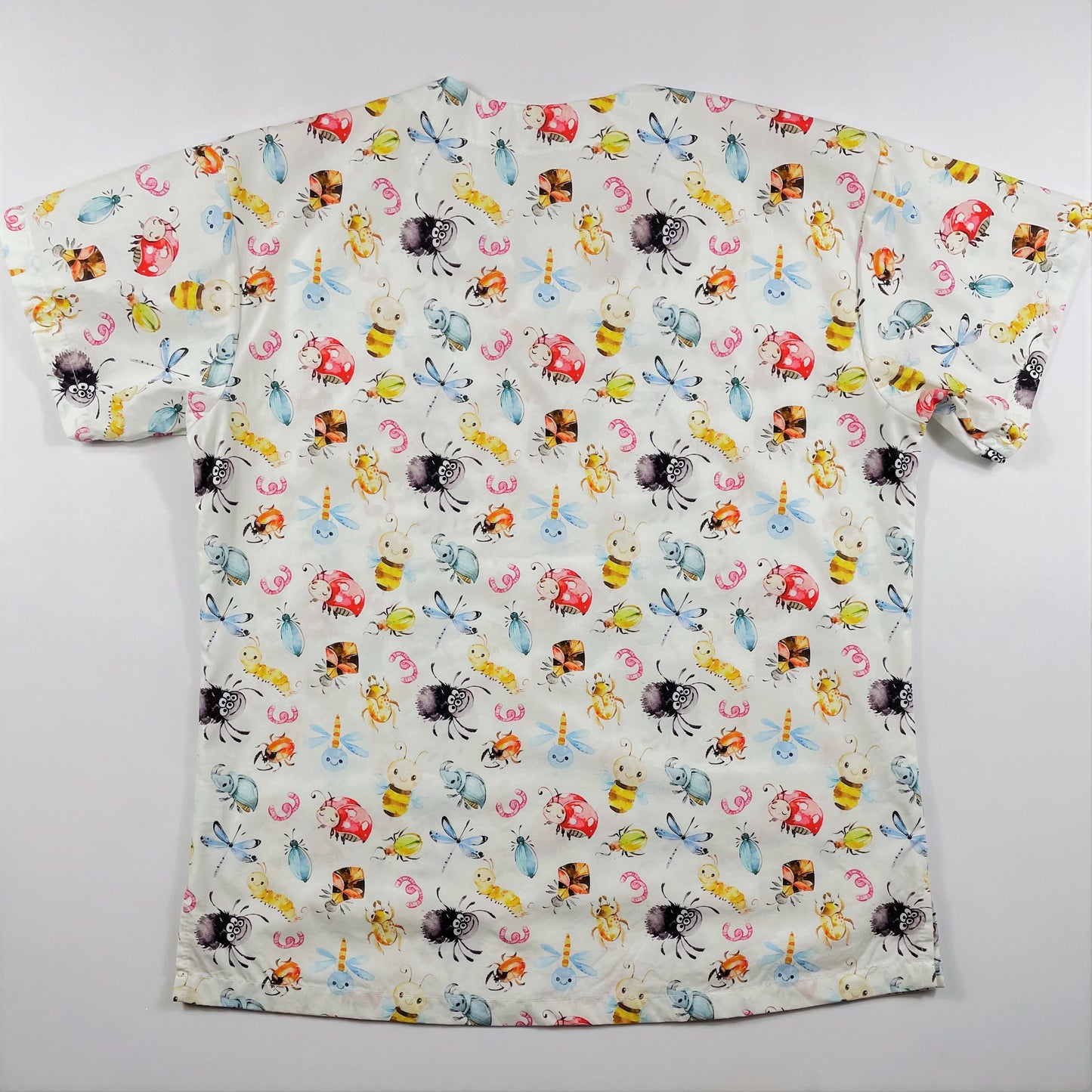 A Bugs Life Fun Scrub Top - last sizes relaxed M, 2XL, Princess 14,16!