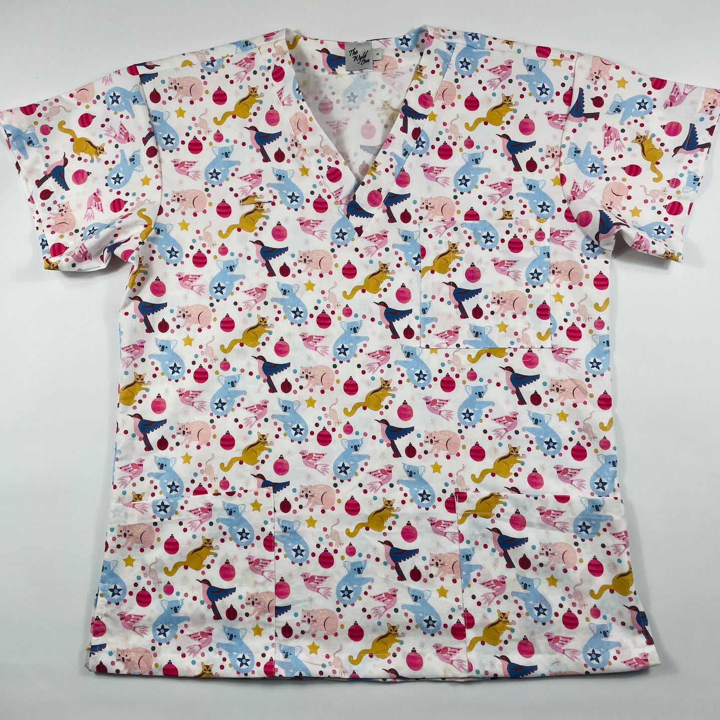 Festive Fauna Fun Scrub Top - last one Relaxed fit S!