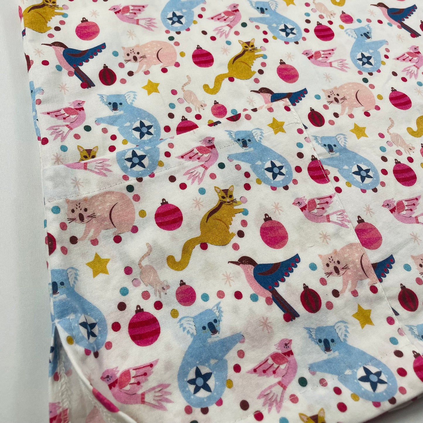 Festive Fauna Fun Scrub Top - last one Relaxed fit S!