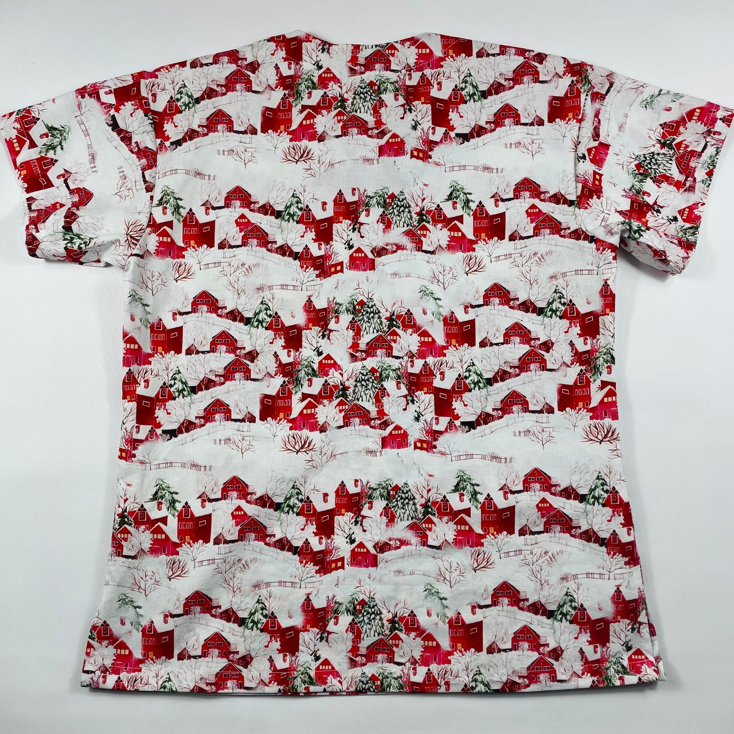 The Christmas Village Fun Scrub Top - last one Relaxed fit S!